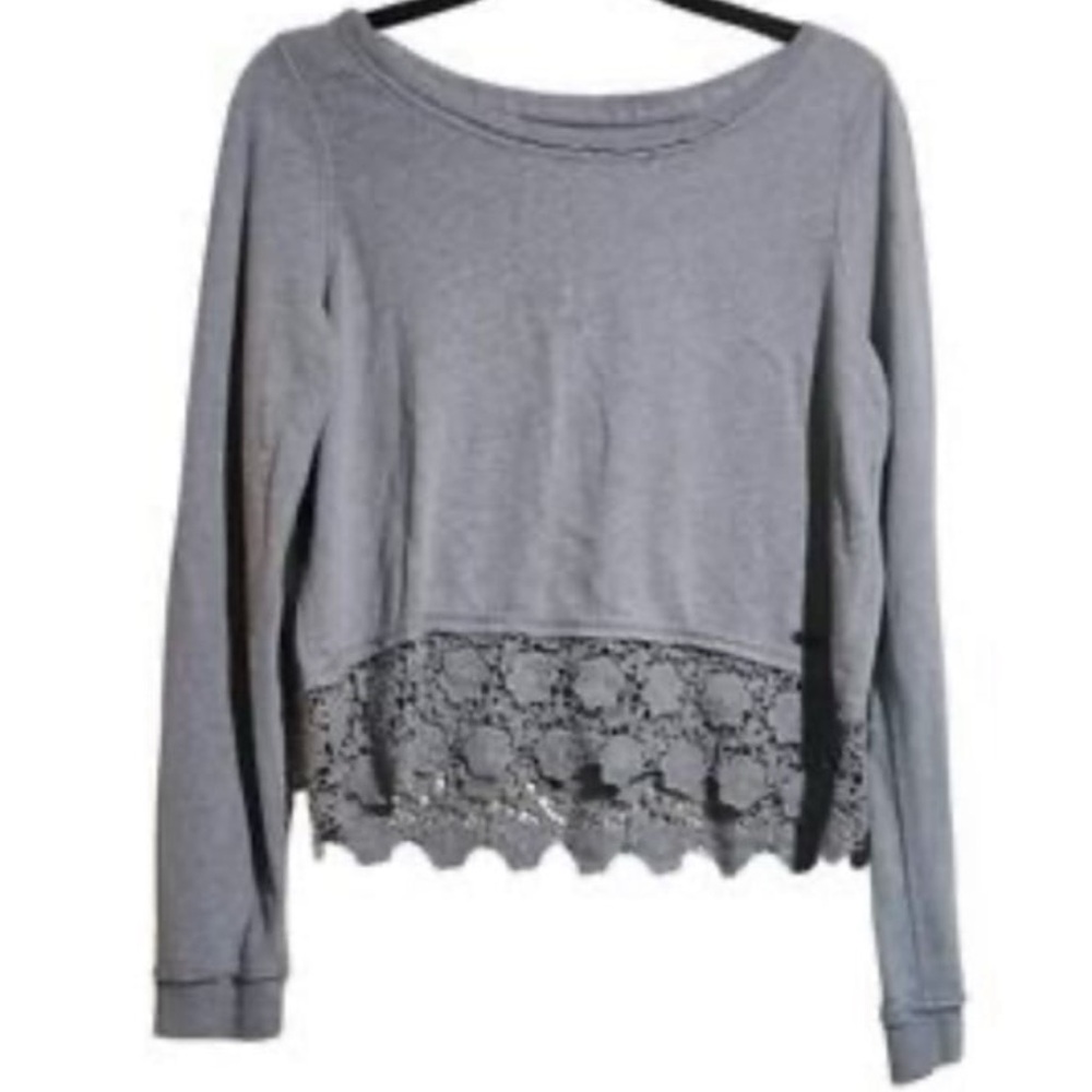 Abercrombie & Fitch Gray Lace Hem Top
